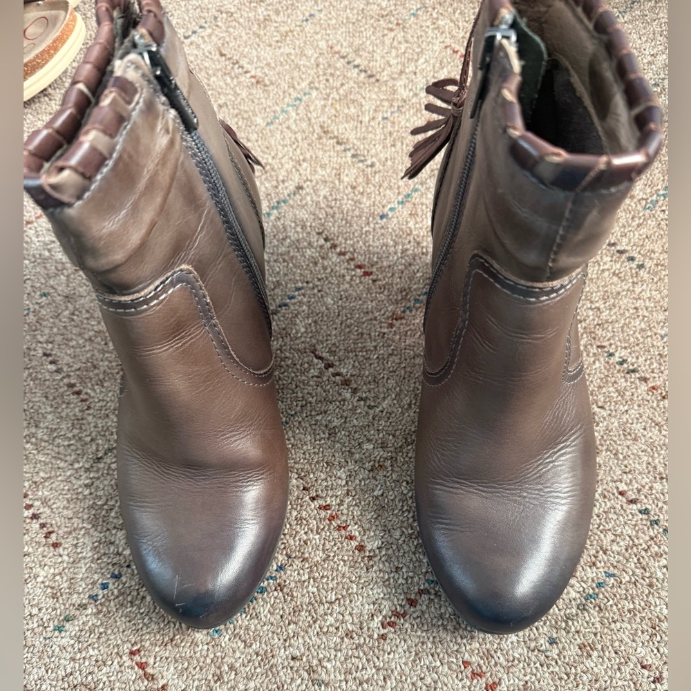 PIKOLINOS Dark Brown Leather Ankle Booties with Side Zip